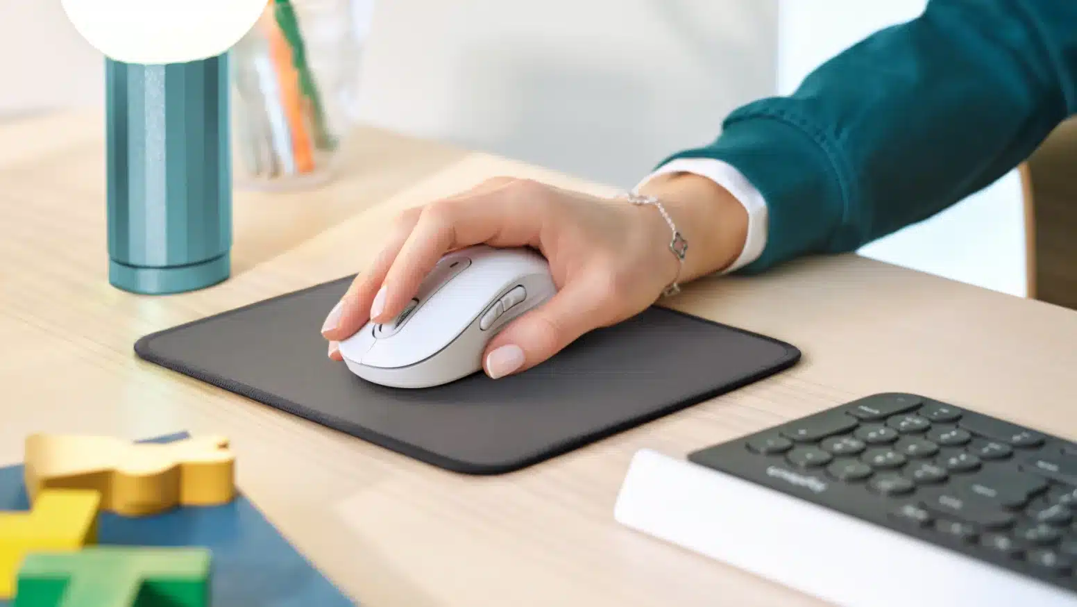 Logitech Studio Series Mouse Pad Blue Grey Logitech Studio Series Mouse Pad Blue Grey